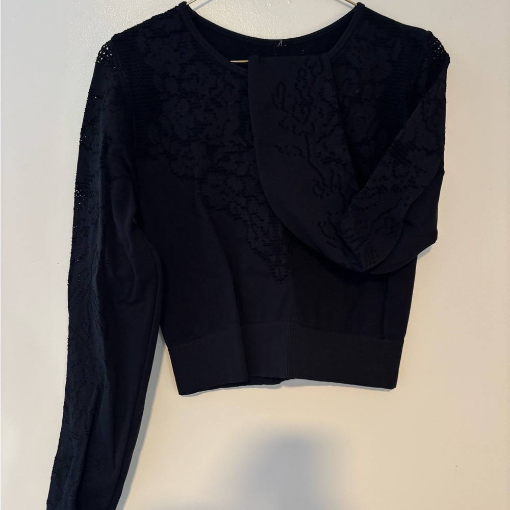 Fabletics Black Lace Detail Long Sleeve Crop-top